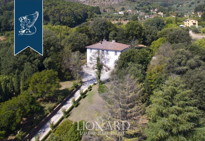 Image No.2-10 Bed Villa for sale