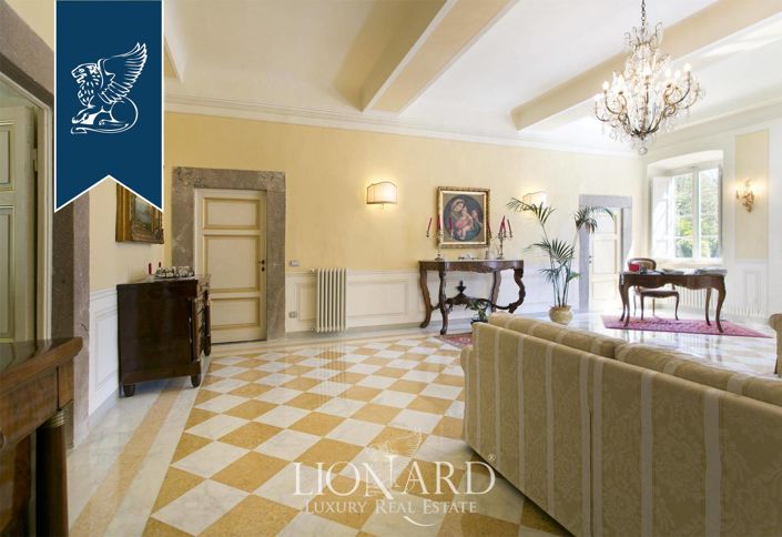 Image No.30-10 Bed Villa for sale