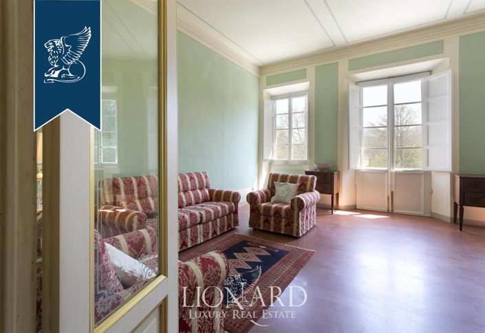 Image No.40-10 Bed Villa for sale