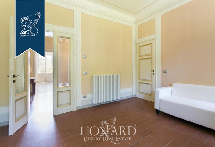 Image No.41-10 Bed Villa for sale