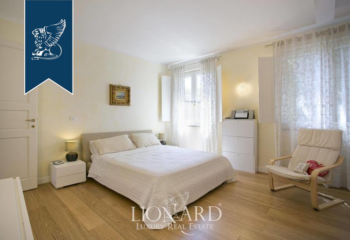 Image No.52-10 Bed Villa for sale