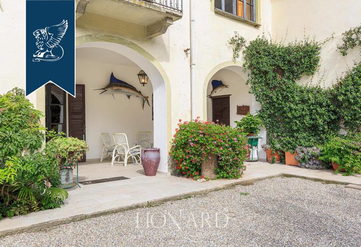 Image No.21-10 Bed Villa for sale