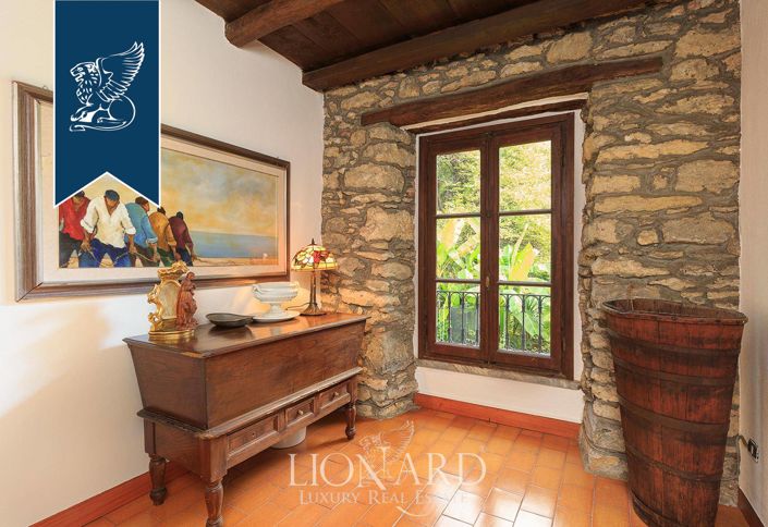 Image No.32-10 Bed Villa for sale