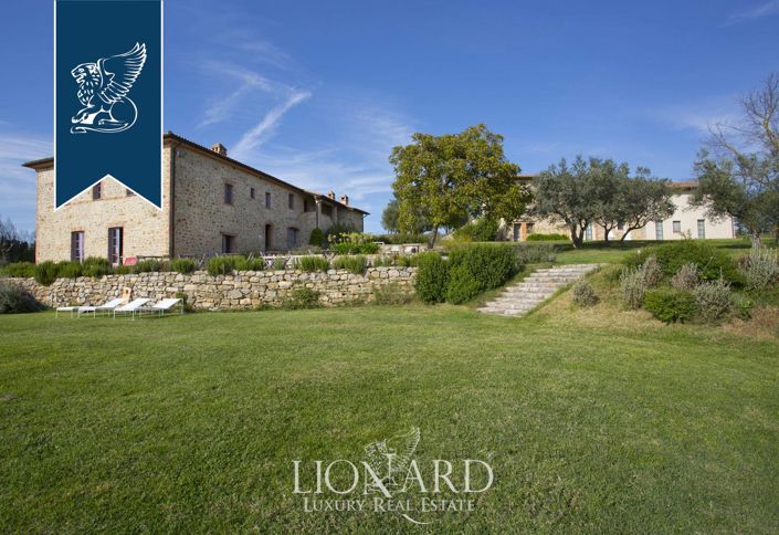 Image No.17-9 Bed Farmhouse for sale