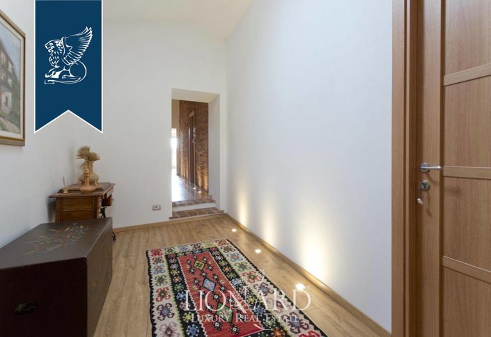 Image No.30-9 Bed Farmhouse for sale