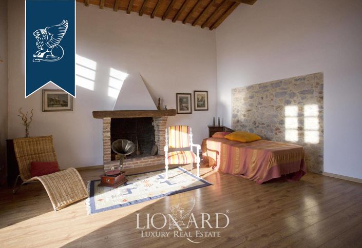 Image No.31-9 Bed Farmhouse for sale