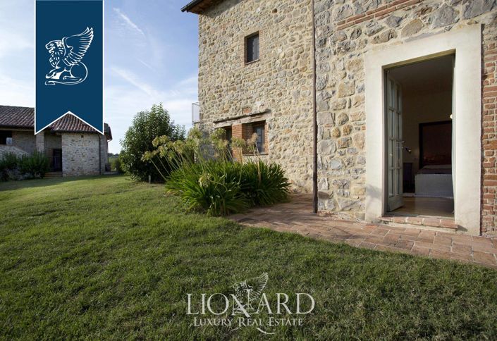 Image No.35-9 Bed Farmhouse for sale