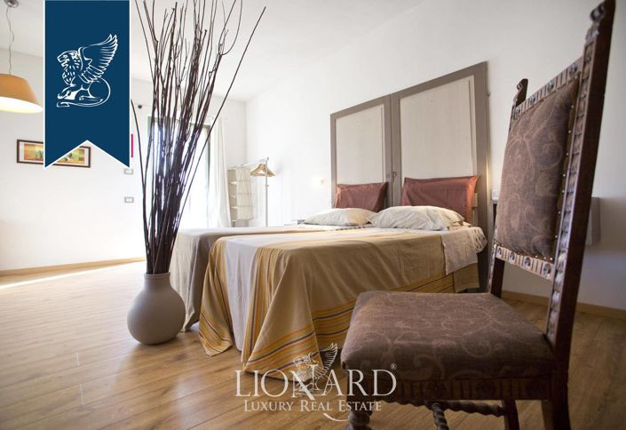 Image No.41-9 Bed Farmhouse for sale