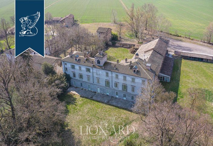 Image No.38-12 Bed Villa for sale