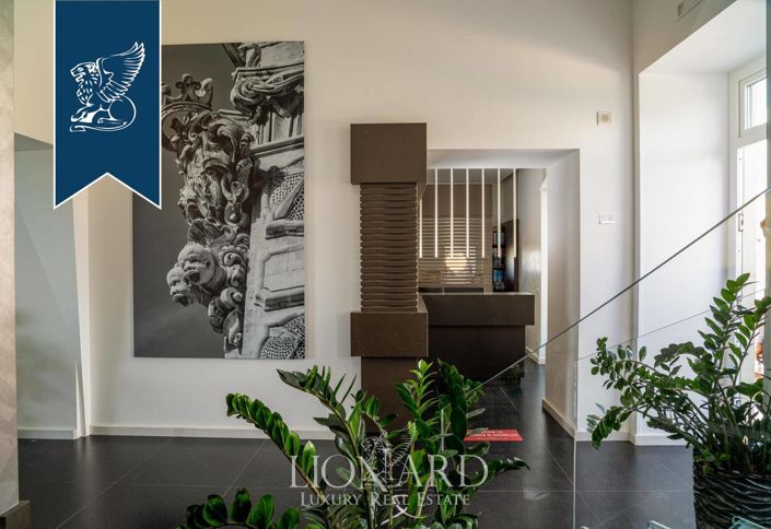 Image No.28-15 Bed Hotel for sale