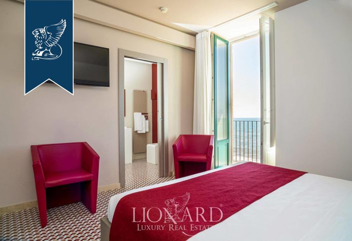 Image No.32-15 Bed Hotel for sale