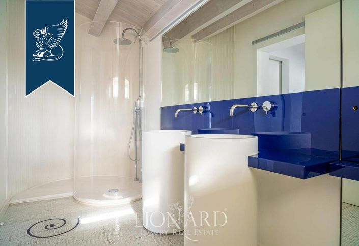 Image No.42-15 Bed Hotel for sale