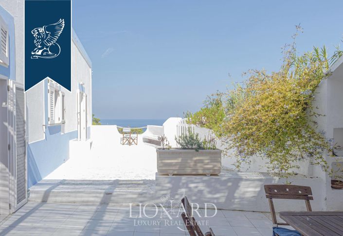 Image No.12-6 Bed Villa for sale