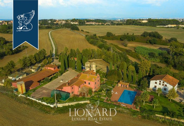 Image No.31-12 Bed Villa for sale