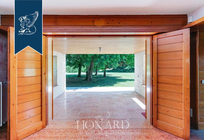 Image No.17-5 Bed Villa for sale