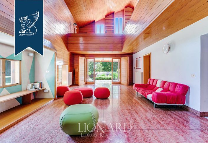 Image No.18-5 Bed Villa for sale