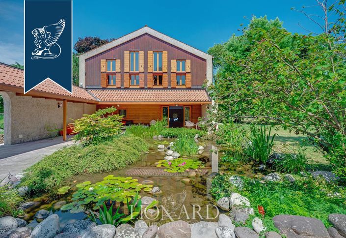 Image No.2-5 Bed Villa for sale