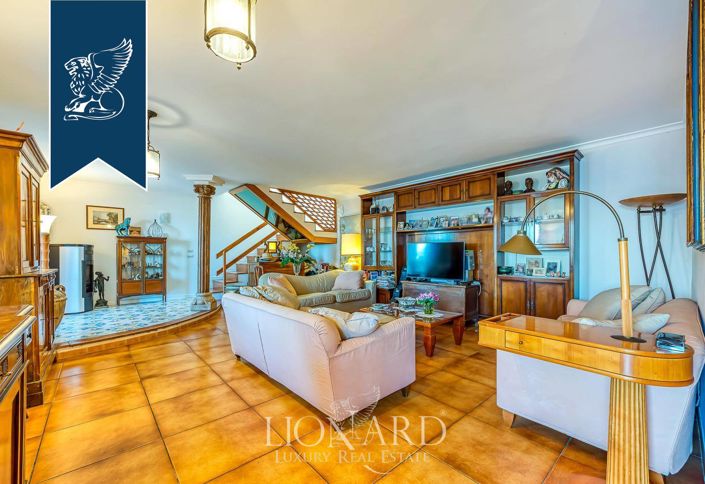 Image No.10-4 Bed Villa for sale