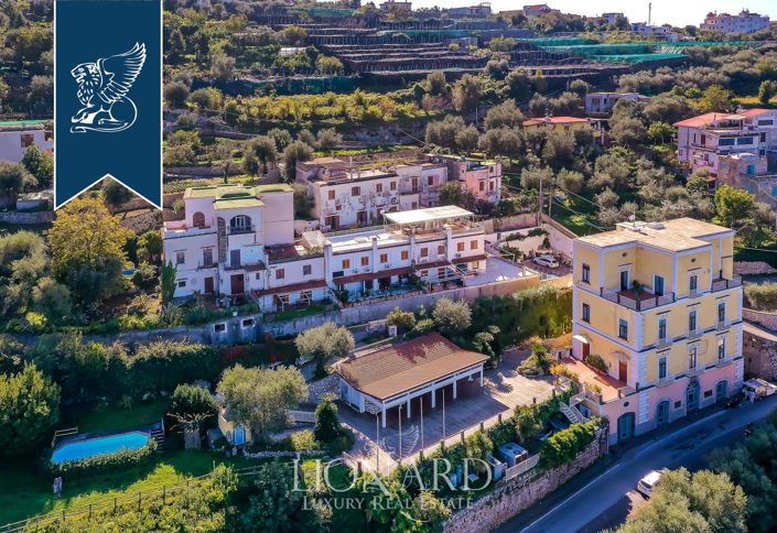 Image No.2-4 Bed Villa for sale