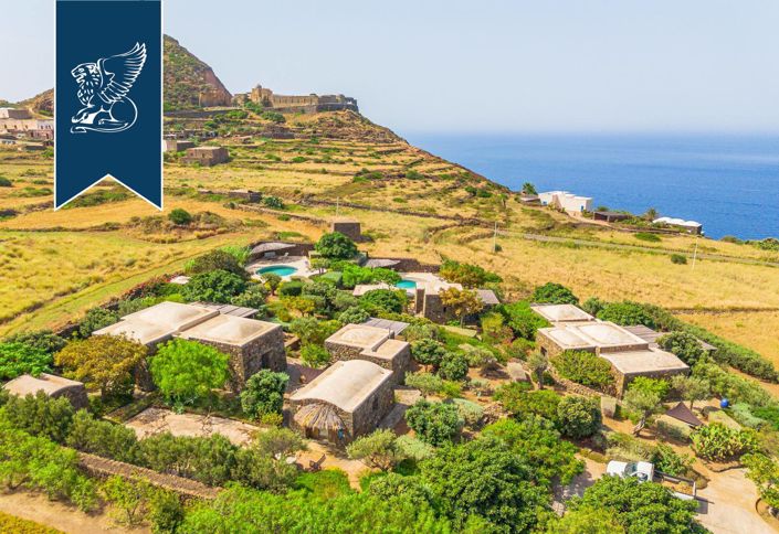 Image No.17-4 Bed Villa for sale