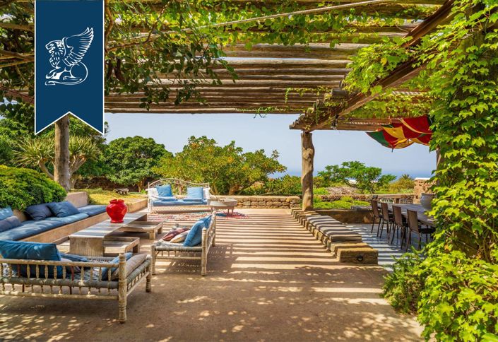 Image No.4-4 Bed Villa for sale