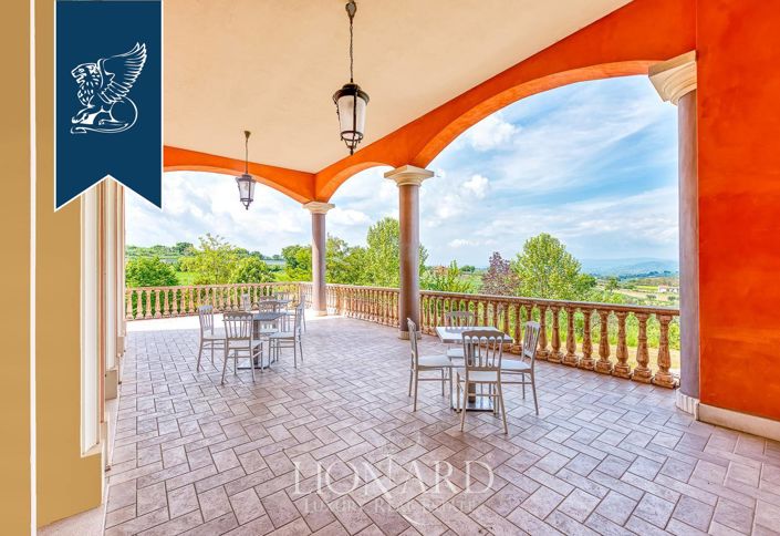 Image No.9-Propriété de 25 chambres à vendre à Avellino