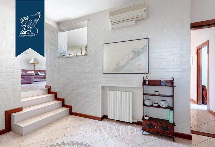 Image No.13-3 Bed Villa for sale