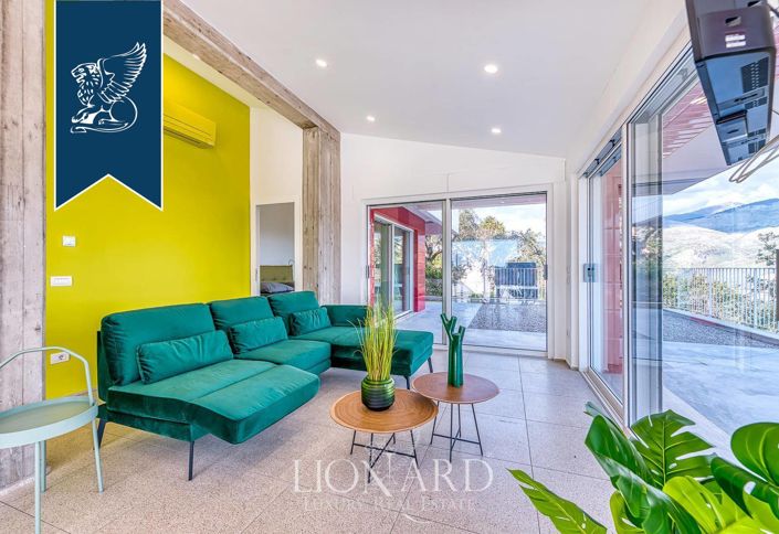 Image No.25-15 Bed Villa for sale