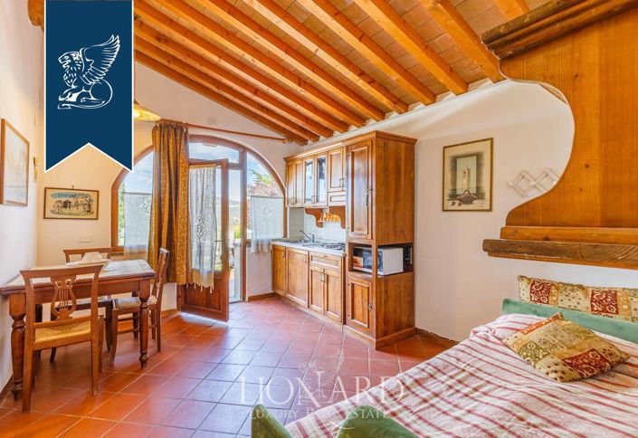 Image No.12-Ferme de 9 chambres à vendre à Volterra