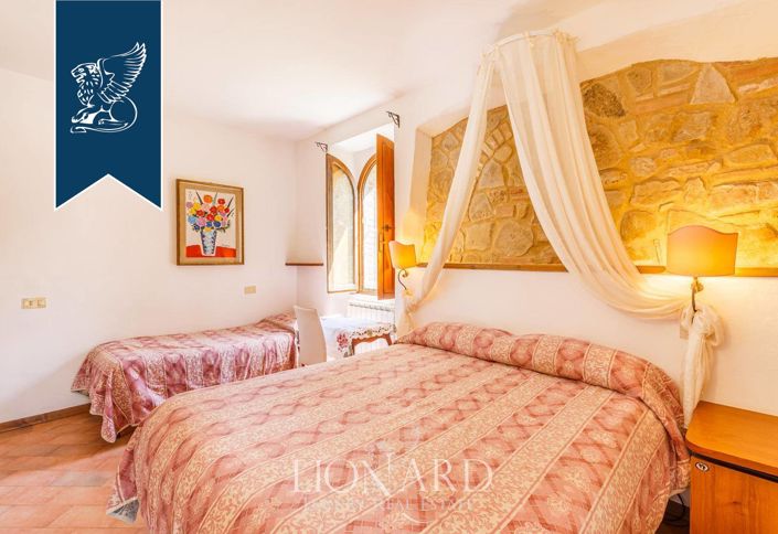 Image No.14-Ferme de 9 chambres à vendre à Volterra