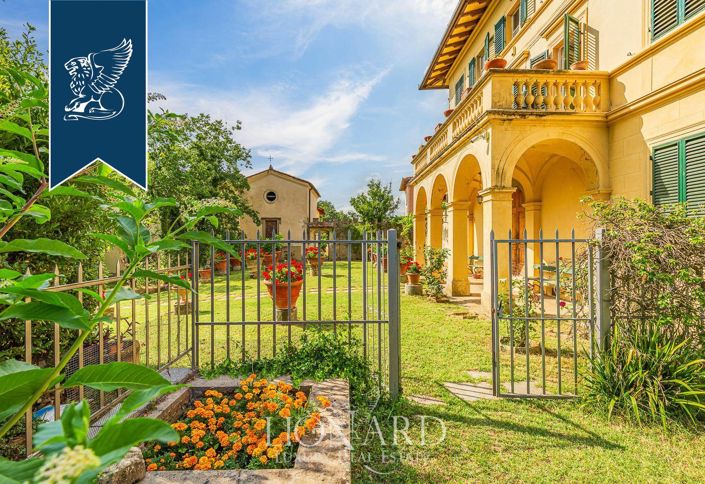 Image No.12-Maison de campagne de 11 chambres à vendre à Castelfranco di Sopra
