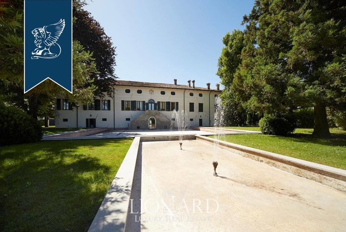 Image No.35-17 Bed Villa for sale