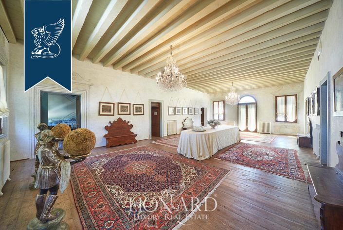 Image No.37-17 Bed Villa for sale