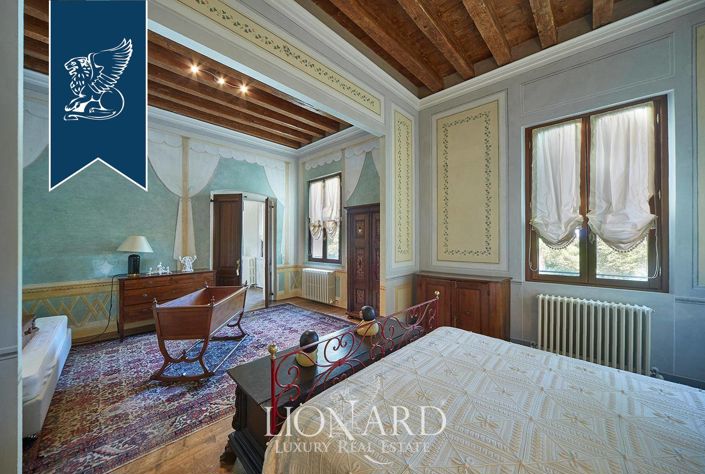 Image No.49-17 Bed Villa for sale