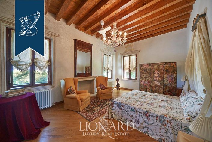 Image No.50-17 Bed Villa for sale