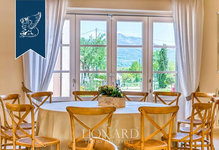 Image No.25-8 Bed Farmhouse for sale