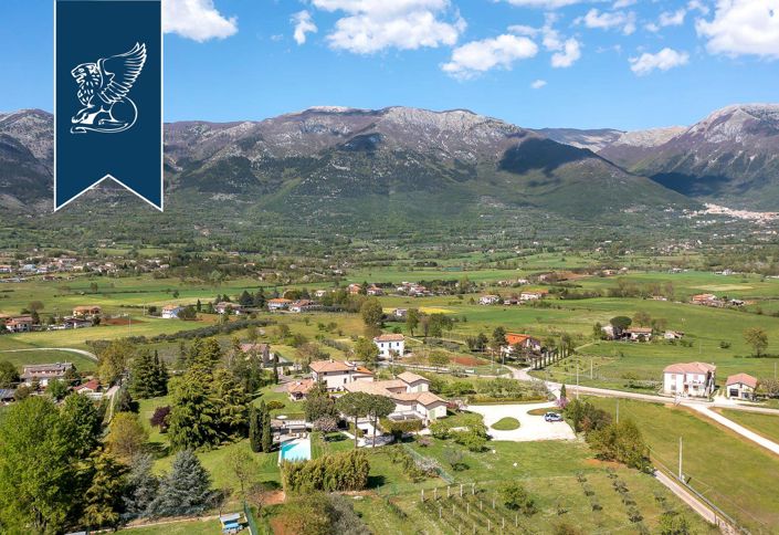 Image No.37-8 Bed Farmhouse for sale