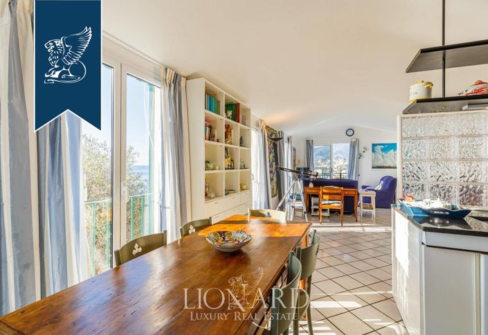 Image No.21-5 Bed Villa for sale