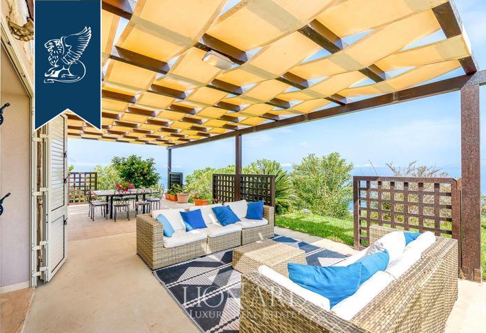 Image No.10-5 Bed Villa for sale