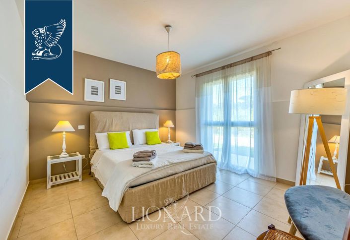 Image No.31-5 Bed Villa for sale