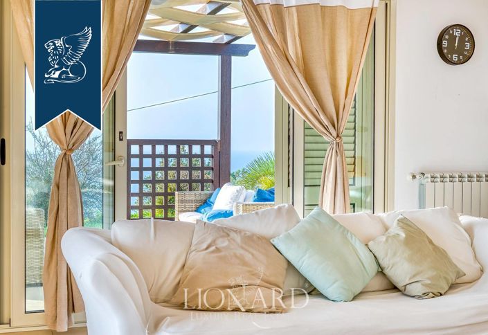 Image No.39-5 Bed Villa for sale