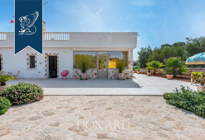 Image No.11-7 Bed Villa for sale