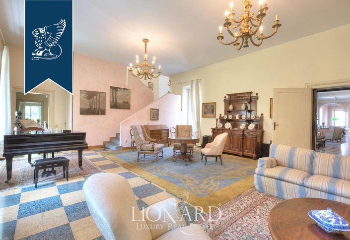 Image No.18-5 Bed Villa for sale