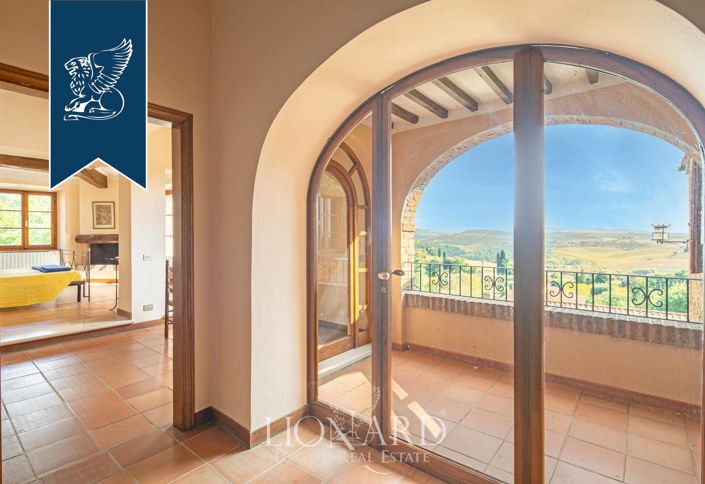 Image No.16-10 Bed Villa for sale