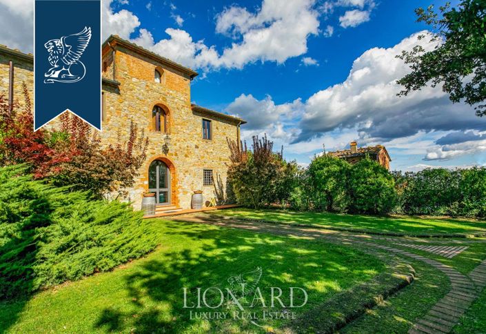 Image No.2-9 Bed Country House for sale