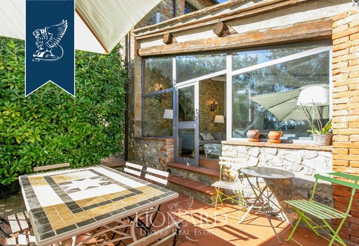 Image No.6-9 Bed Country House for sale