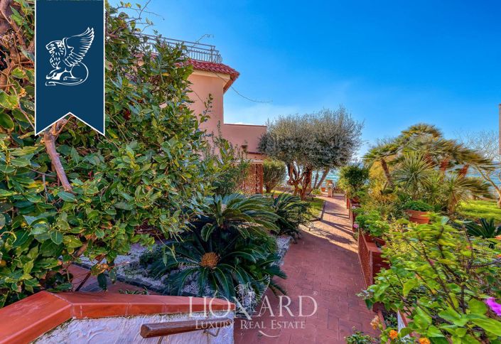 Image No.18-5 Bed Villa for sale