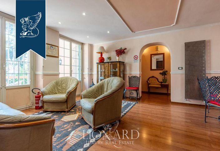 Image No.13-8 Bed Villa for sale