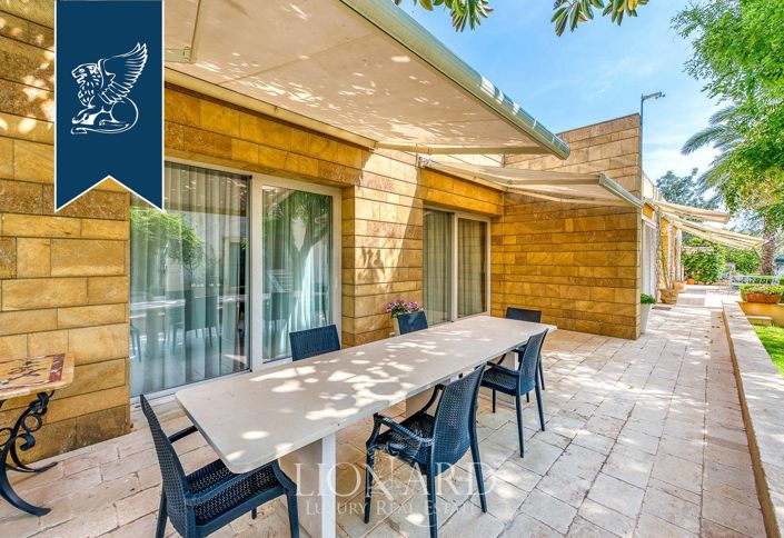 Image No.19-Villa de 10 chambres à vendre à Modica