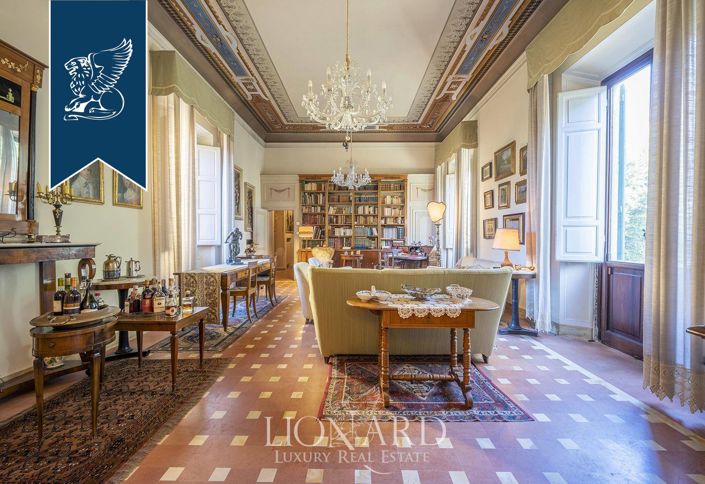 Image No.12-16 Bed Villa for sale